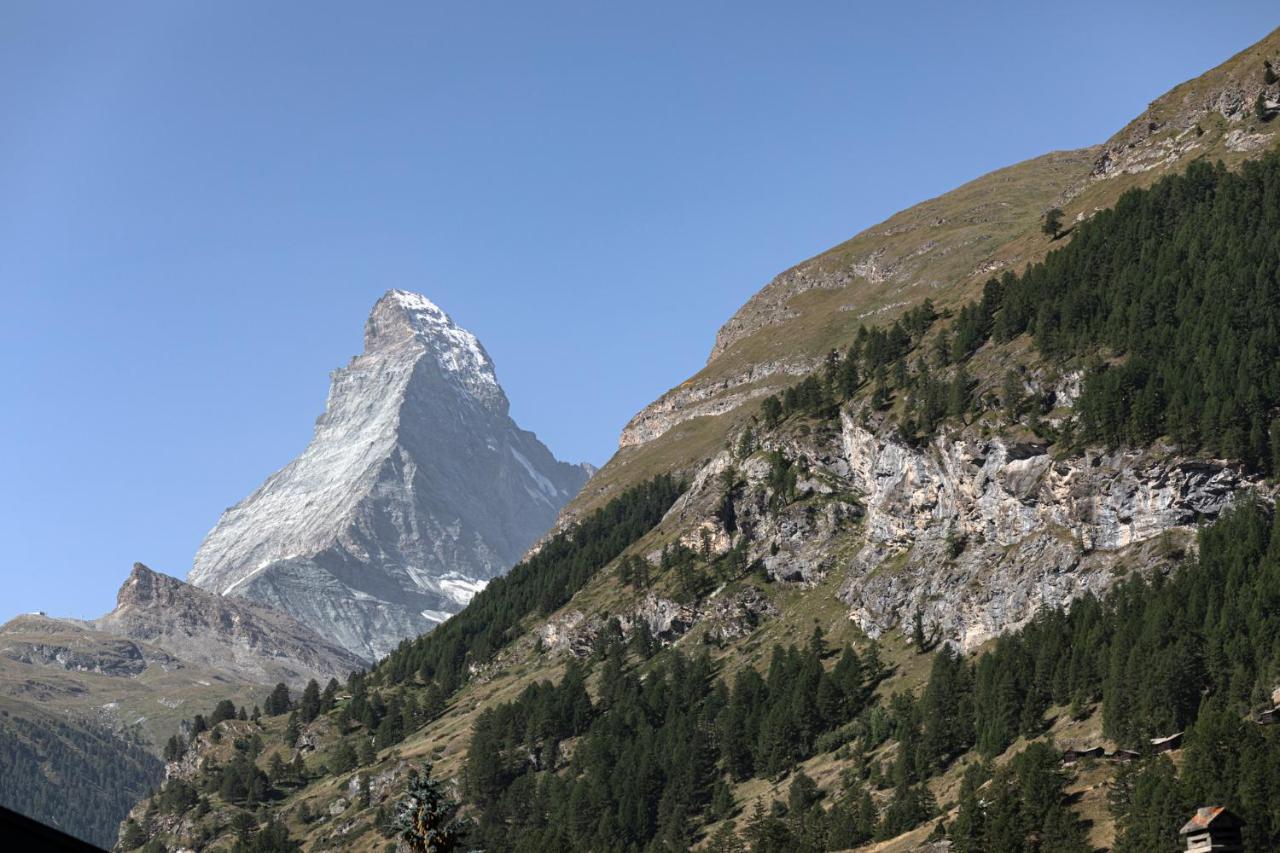 Joy - Matterhorn View Apartment Zermatt Bagian luar foto