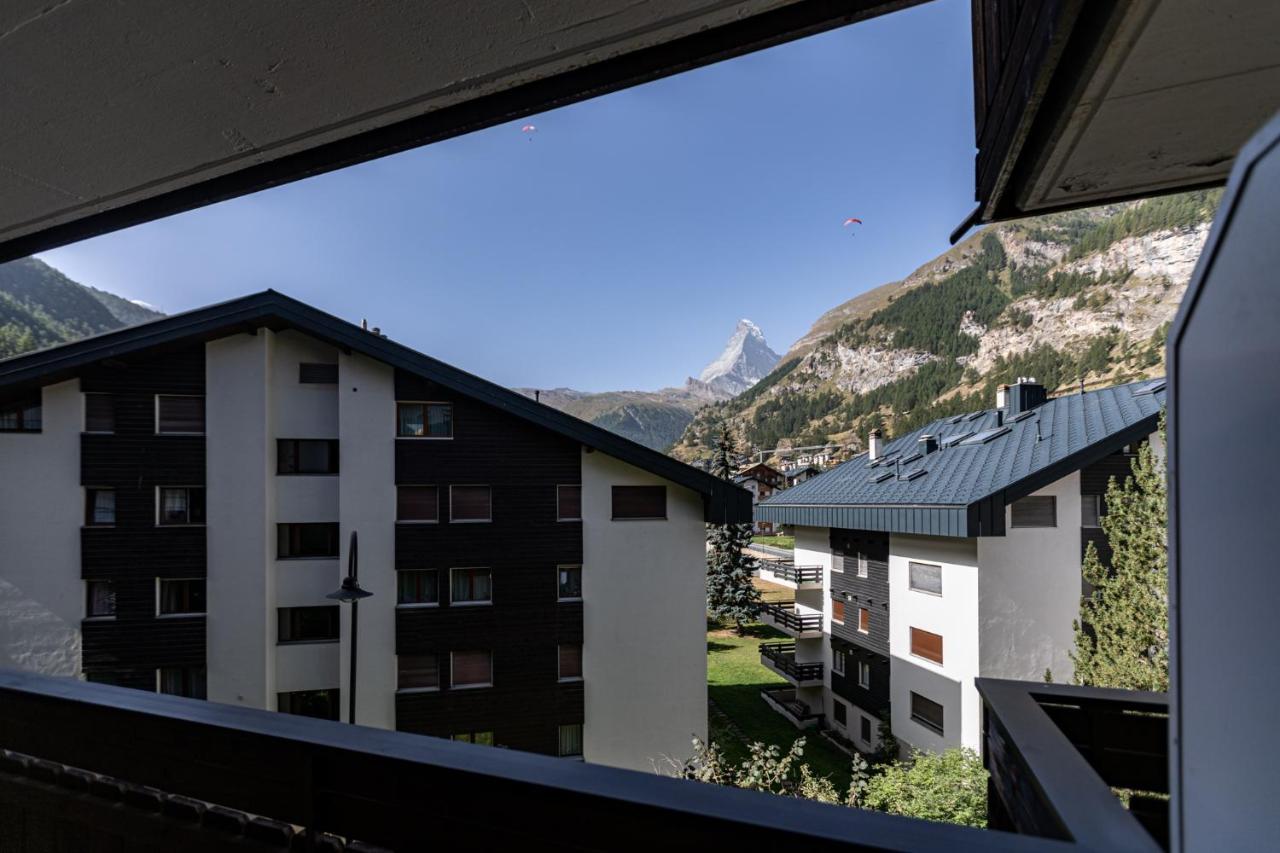 Joy - Matterhorn View Apartment Zermatt Bagian luar foto